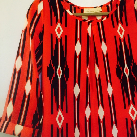 Red patterned blouse - Picture 2 of 5